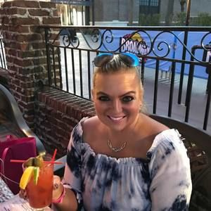 Meet your Posher, Dawne